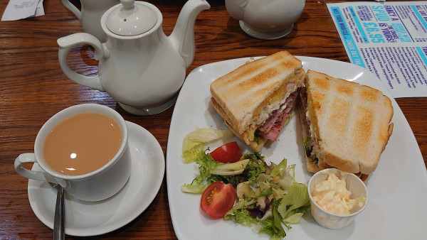 Dolce Cafe Leigh